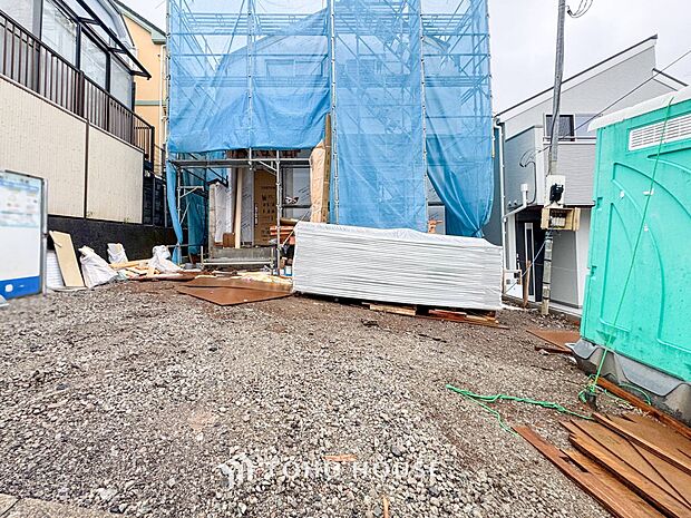 閑静な住宅街の陽当りに恵まれた土地で寛ぎに満ちた生活を。