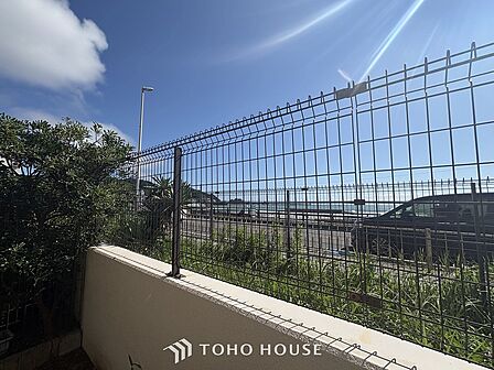 開放的で気持ちの良い眺望と青い空を満喫できます。