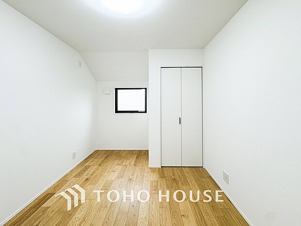採光もアクセントの一つとして。プライベートルームにはやさしい光が射し込んでいます。