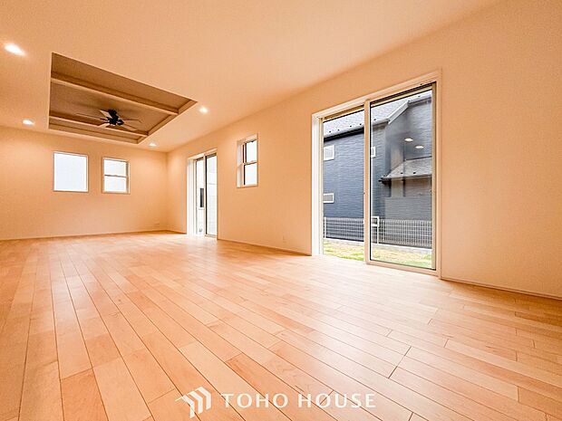 落ち着いた雰囲気に包まれた伸びやかな空間で、ゆったりと家族団らんの時間を過ごせます。