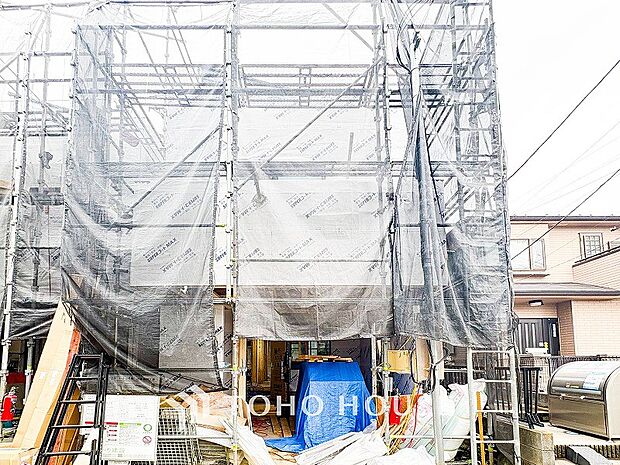 閑静な住宅街の一角、ひと時のくつろぎが生まれ、ゆっくりと愛着が育まれていきます。