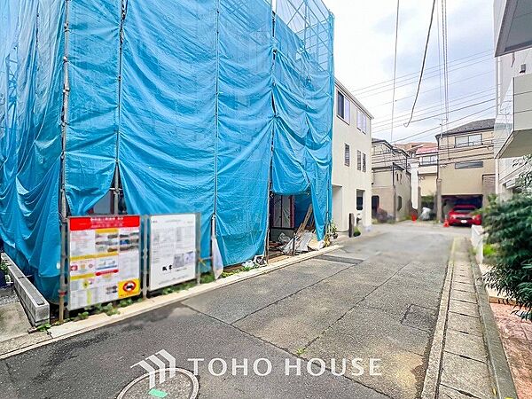 風を感じ青い空から太陽の恵みを感じる温もり溢れる佇まい。
