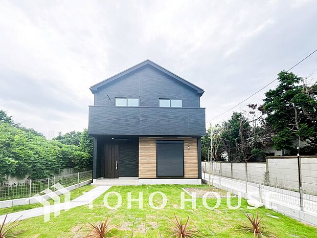 閑静な住宅街の一角、ひと時のくつろぎが生まれ、ゆっくりと愛着が育まれていきます。