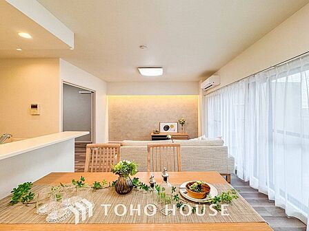 ご家族やお客様との時間など、多くの時を刻む空間。何気なく過ぎる時でさえも上質なひと時に。