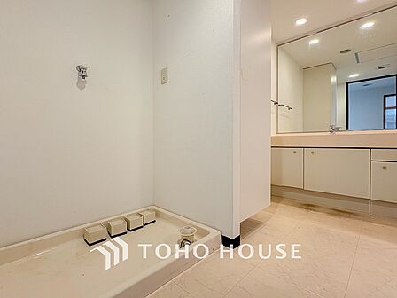 ご家族の1日が始まり、1日の終わりを締めくくる洗面空間。