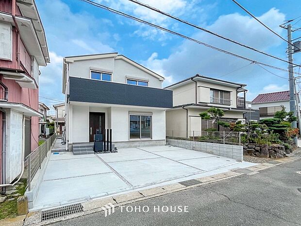 風を感じ青い空から太陽の恵みを感じる温もり溢れる佇まい。