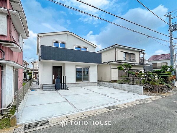 風を感じ青い空から太陽の恵みを感じる温もり溢れる佇まい。