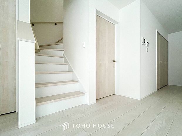 環境の良い場所にセンス良く暮らしたい、こだわりの室内には至福のシーンが繰り広げられます。