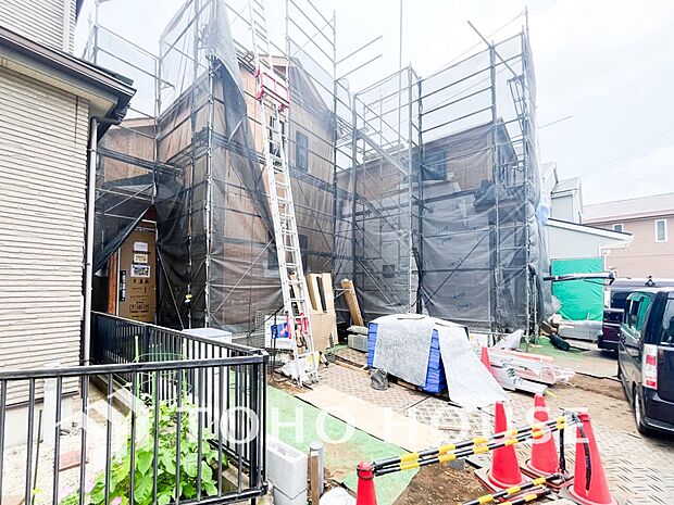 閑静な住宅街の一角、ひと時のくつろぎが生まれ、ゆっくりと愛着が育まれていきます。
