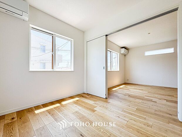 環境の良い場所にセンス良く暮らしたい、こだわりの室内には至福のシーンが繰り広げられます。