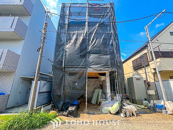 風を感じ青い空から太陽の恵みを感じる温もり溢れる佇まい。