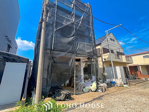 閑静な住宅街の一角、ひと時のくつろぎが生まれ、ゆっくりと愛着が育まれていきます。