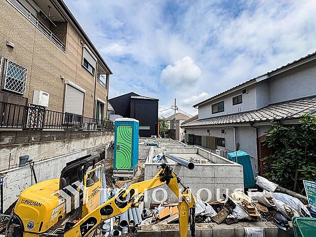 静かで落ち着いた住宅街、大切な家族と育てる居心地のいいマイホーム。