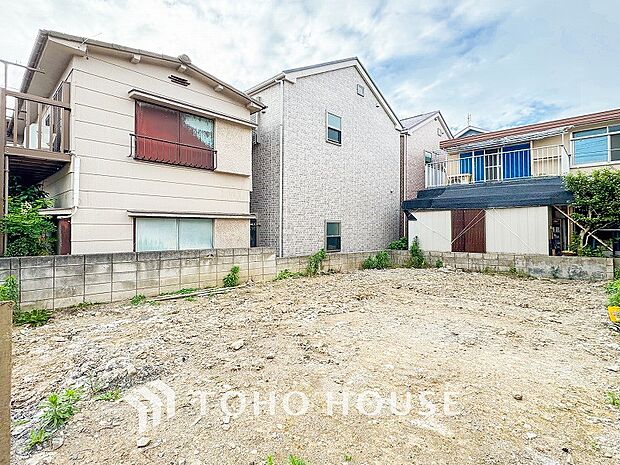 やわらかな陽射しが心地よい落ち着いた住空間。