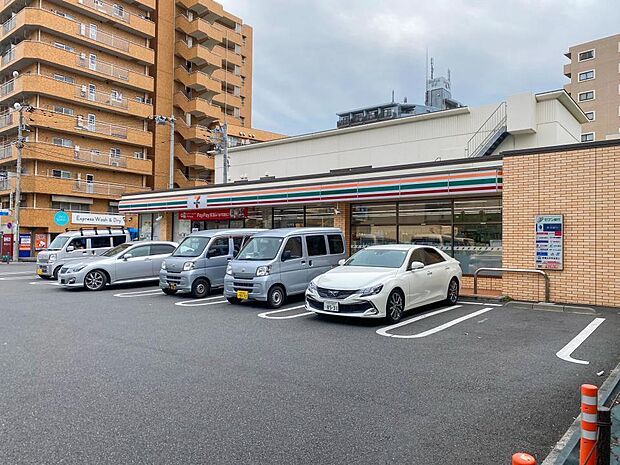 24時間営業ですので、急な買い物に便利です。
