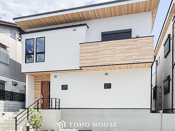 閑静な住宅街の一角、ひと時のくつろぎが生まれ、ゆっくりと愛着が育まれていきます。