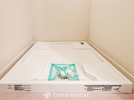洗濯機を配置しても十分なスペースを確保しております。