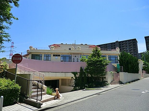 モンテッソーリ教育を学び、手を使って活動することに主体を置くことにより、知性への窓を開き、強い精神力を発達させることを教育方針としています。