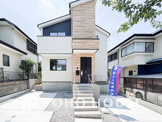 風を感じ青い空から太陽の恵みを感じる温もり溢れる佇まい。