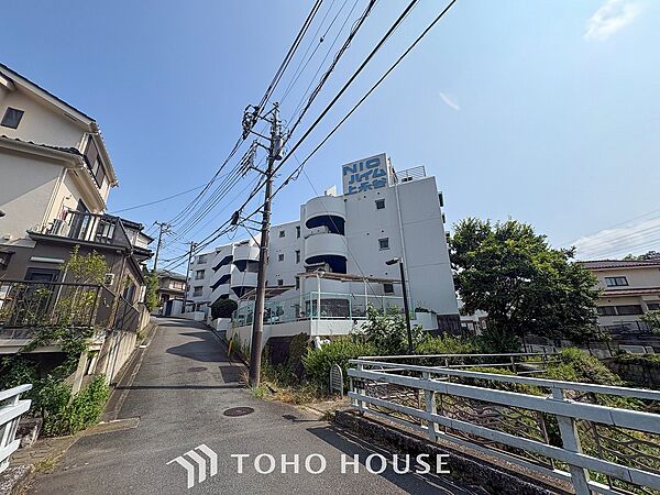 時間のゆとりと空間、爽やかな陽光がもたらす光と風を贅沢なまでに感じる暮らしが始まります。