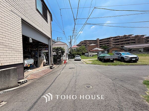 風を感じ解放感あふれる光に満ちた住まい。