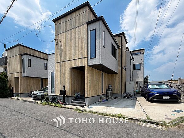 閑静な住宅街の一角、ひと時のくつろぎが生まれ、ゆっくりと愛着が育まれていきます。