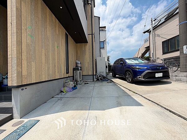 敷地内に駐車スペースがあると、日々の暮らしのをスムーズに運ぶ事が出来ます。