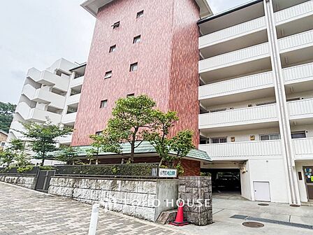表現された空間は豊かな光と風を纏い、暮らしの時間を豊かにしてくれます。