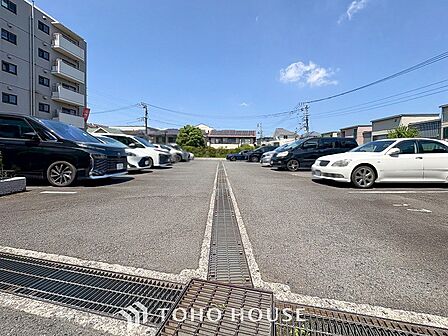 敷地内に駐車スペースがあると、日々の暮らしのをスムーズに運ぶ事が出来ます。