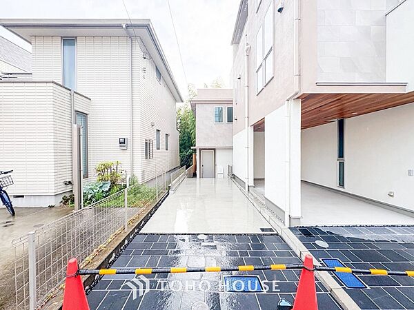 カースペースもゆとりある空間を保っています。