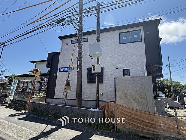 表現された空間は豊かな光と風を纏い、暮らしの時間を豊かにしてくれます。