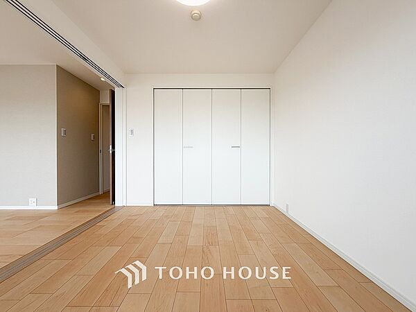 家族一人ひとりの大切なプライベート空間。感性で個性的に飾って頂けるようシンプルに仕上げてあります。