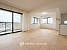 室内：開放感あるリビングダイニング。ご家族とのんびりしたひと時を過ごせますね。