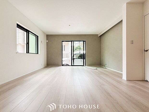 落ち着いた雰囲気に包まれた伸びやかな空間で、ゆったりと家族団らんの時間を過ごせます。