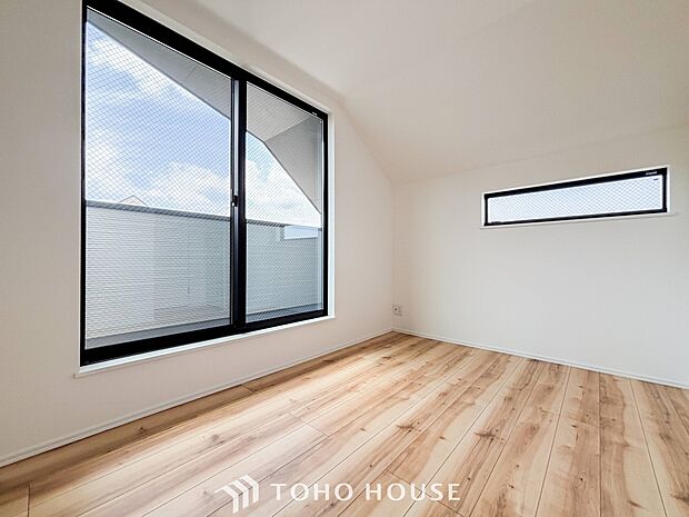 環境の良い場所にセンス良く暮らしたい、こだわりの室内には至福のシーンが繰り広げられます。