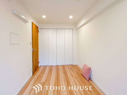 一日の疲れをいやしてくれる主寝室。自分時間を快適に過ごすプライベートルーム。