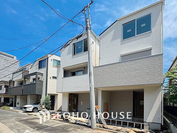 表現された空間は豊かな光と風を纏い、暮らしの時間を豊かにしてくれます。