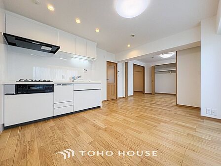 ここにはみんなが集い、食事と楽しい会話が始まるスペース。