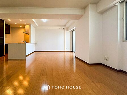 ご家族やお客様との時間など、多くの時を刻む空間。何気なく過ぎる時でさえも上質なひと時に。