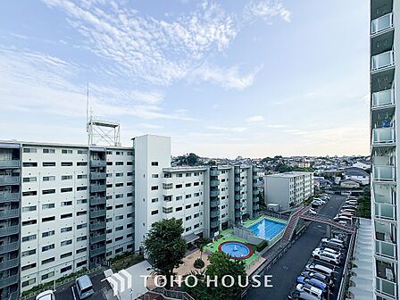 開放的で気持ちの良い眺望と青い空を満喫できます。