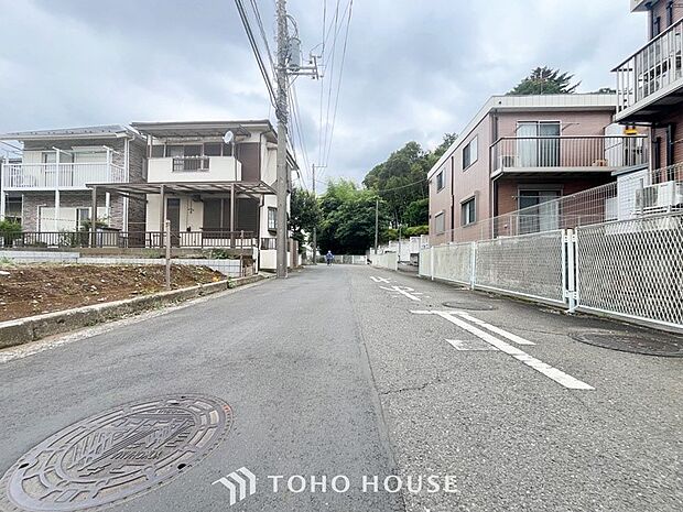 落ち着きのある閑静な住宅街。きっとここからご家族のかけがえのない想い出が作られることでしょう。