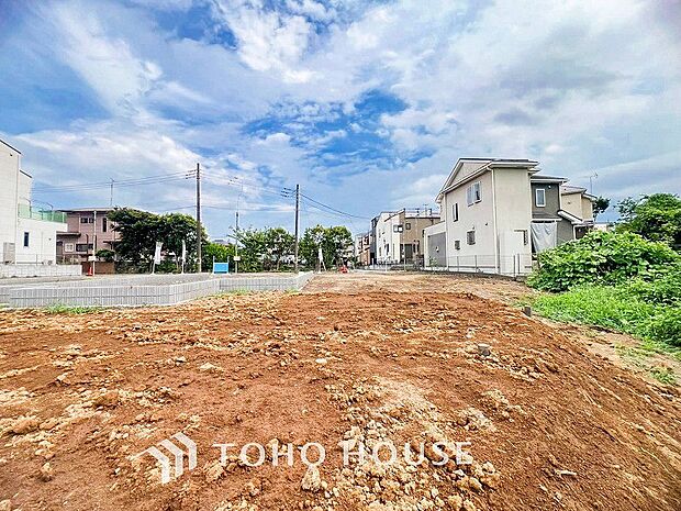 閑静な住宅地で小さなお子様がいるご家族にも安心な住環境が魅力です。