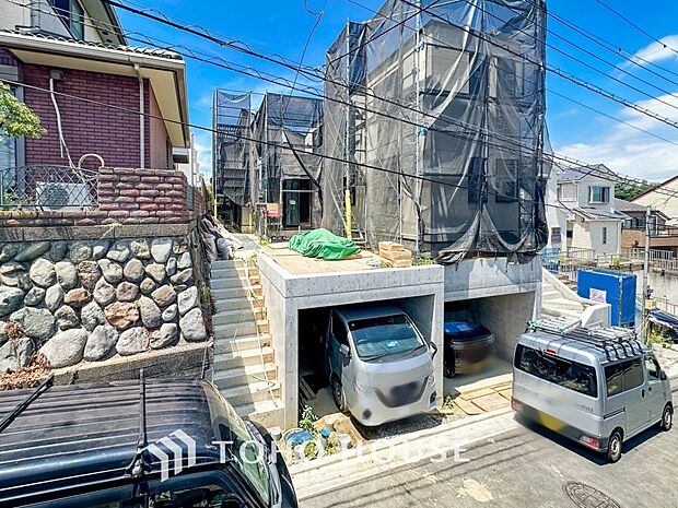 敷地内駐車スペース。日々の暮らしのをスムーズに。