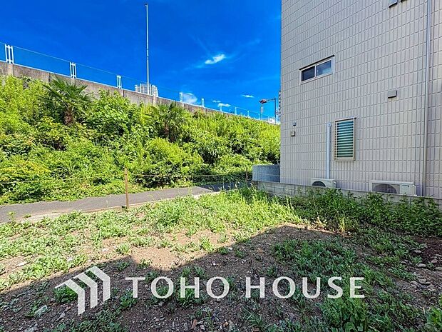 忙しく過ぎゆく日常を置き去るほど、ゆったりした時間が流れる住環境。