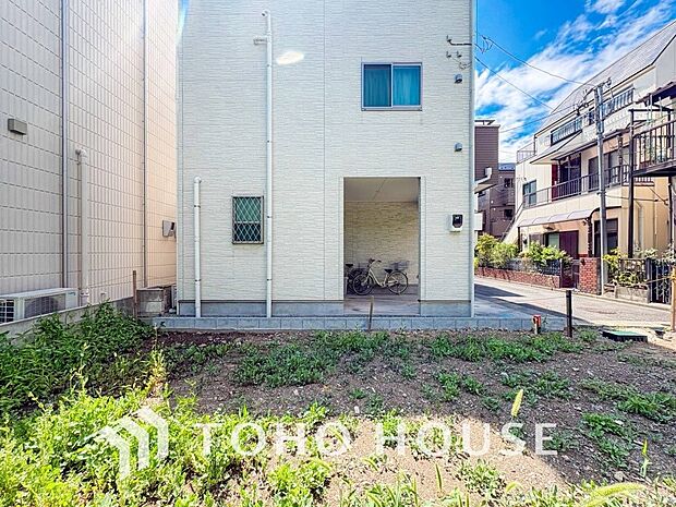 閑静な住宅地で小さなお子様がいるご家族にも安心な住環境が魅力です。