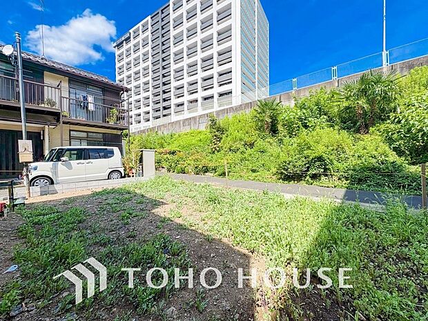 閑静な住宅街の一角、ひと時のくつろぎが生まれ、ゆっくりと愛着が育まれていきます。