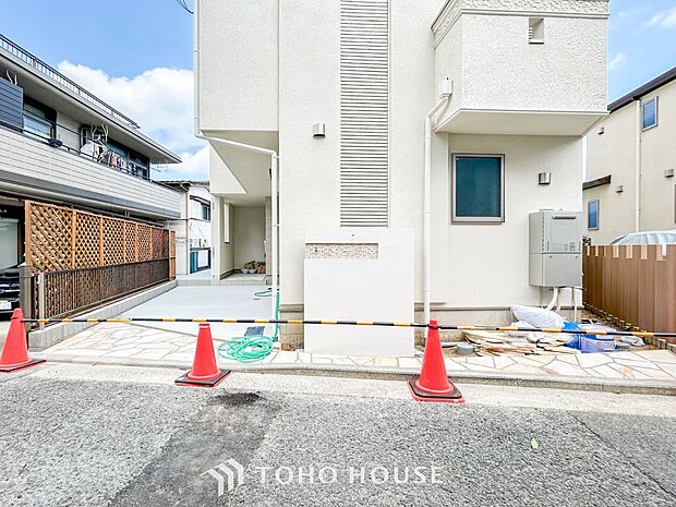 表現された空間は豊かな光と風を纏い、暮らしの時間を豊かにしてくれます。