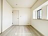 洋室：通風・採光にも優れ、心地よい光と風があふれています。