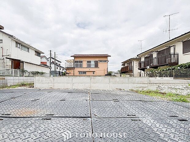 敷地内に駐車スペースがあると、日々の暮らしのをスムーズに運ぶ事が出来ます。
