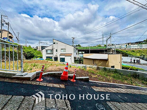 教育・商業施設などが身近に揃う子育て家族が暮らしやすい住環境。